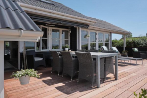 Nice Home In Ebeltoft With 5 Bedrooms And Internet, Ebeltoft